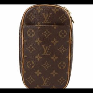 100% Authentic Louise Vuitton Pochette Gange Bag